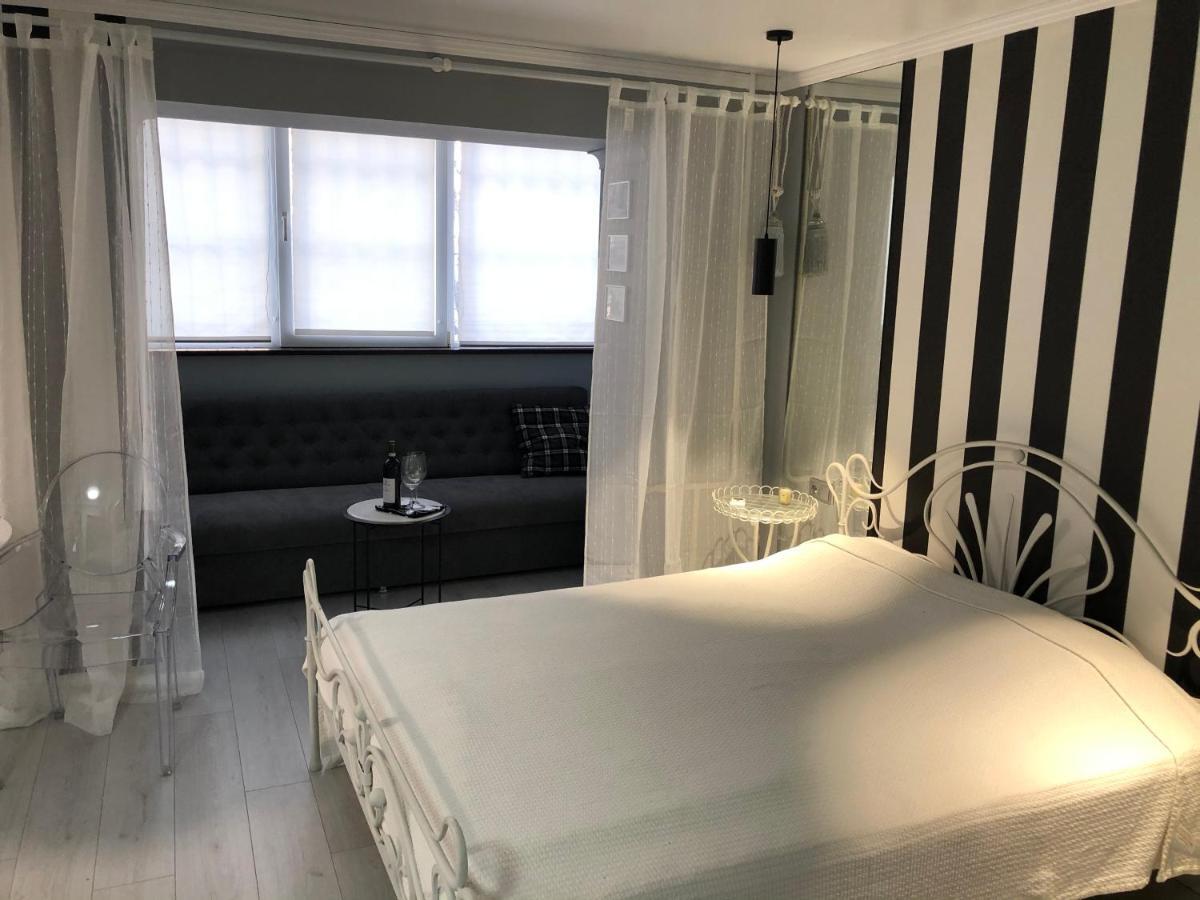 Charming Studio In Pechersk Киев Екстериор снимка