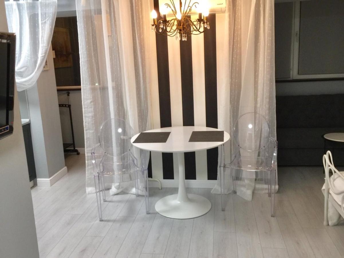Charming Studio In Pechersk Киев Екстериор снимка