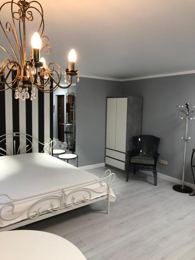 Charming Studio In Pechersk Киев Екстериор снимка